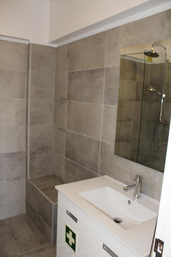 Beach Front Apartment 2 Sagres Esterno foto